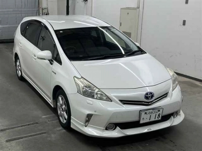 TOYOTA PRIUS ALPHA