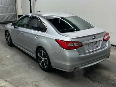 SUBARU LEGACY B4
