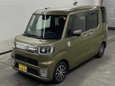 DAIHATSU WAKE