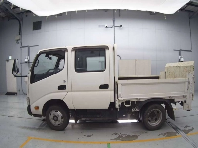 TOYOTA DYNA TRUCK