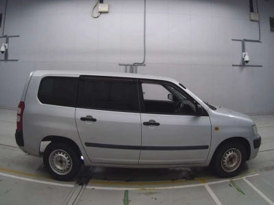 TOYOTA SUCCEED VAN