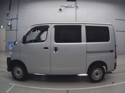 TOYOTA TOWN ACE VAN