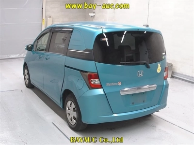 HONDA FREED SPIKE