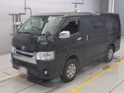 TOYOTA HIACE VAN