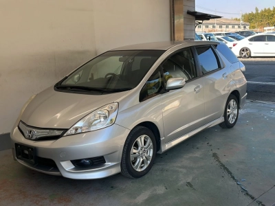 HONDA FIT SHUTTLE HYBRID