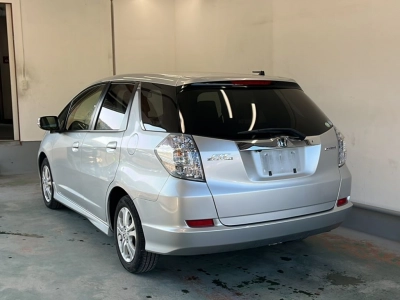 HONDA FIT SHUTTLE HYBRID