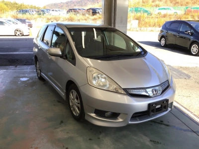 HONDA FIT SHUTTLE HYBRID