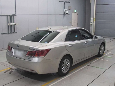 TOYOTA CROWN HYBRID