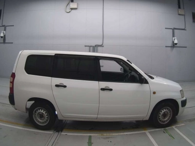 TOYOTA SUCCEED VAN