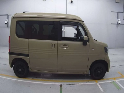 HONDA N-VAN