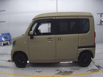 HONDA N-VAN