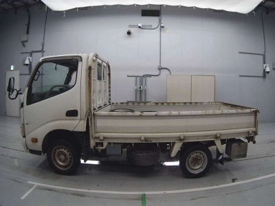 TOYOTA DYNA TRUCK