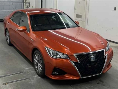 TOYOTA CROWN HYBRID