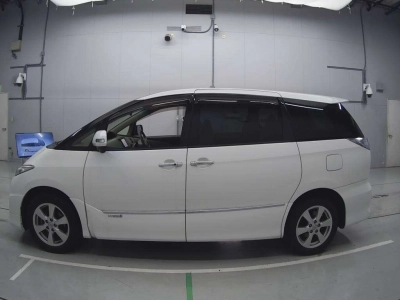 TOYOTA ESTIMA HYBRID