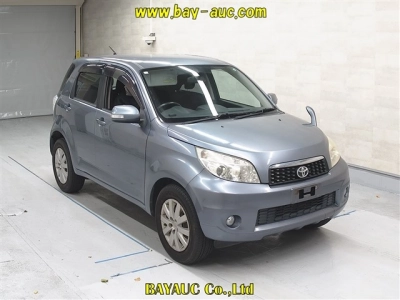 TOYOTA RUSH