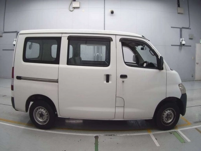 TOYOTA TOWN ACE VAN