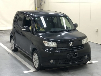TOYOTA BB
