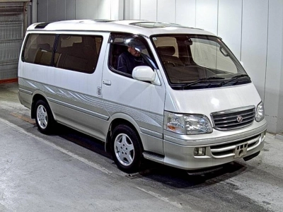 TOYOTA HIACE WAGON