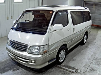 TOYOTA HIACE WAGON