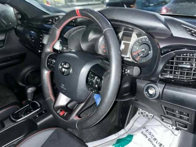 TOYOTA HILUX PICK UP