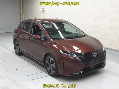NISSAN AURA