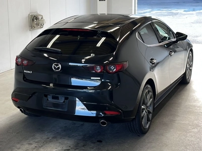 MAZDA MAZDA3 FASTBACK