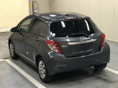 TOYOTA VITZ