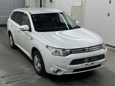 MITSUBISHI OUTLANDER PHEV