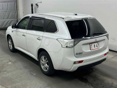 MITSUBISHI OUTLANDER PHEV