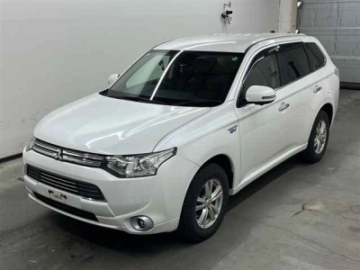 MITSUBISHI OUTLANDER PHEV