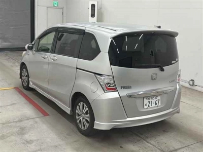 HONDA FREED HYBRID