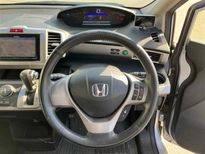 HONDA FREED HYBRID