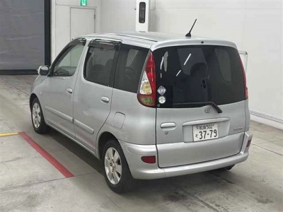 TOYOTA FUN CARGO