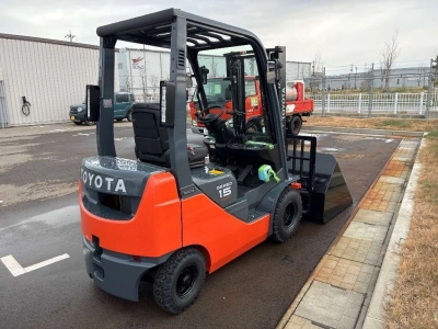 TOYOTA  FORKLIFT 