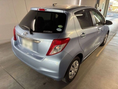 TOYOTA VITZ