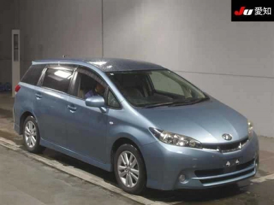 TOYOTA WISH