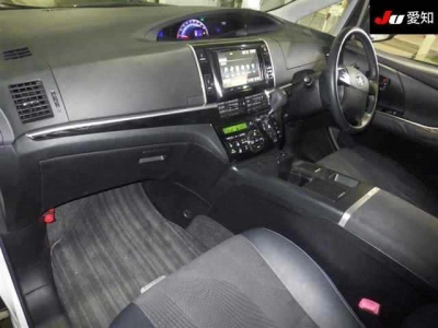 TOYOTA ESTIMA HYBRID