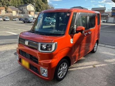 DAIHATSU WAKE