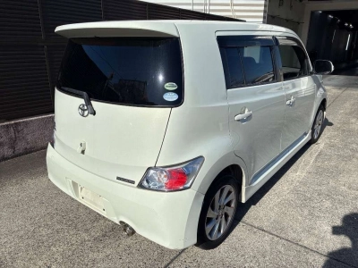 TOYOTA BB