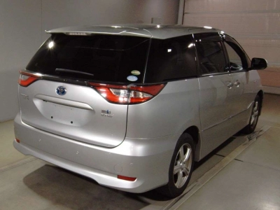 TOYOTA ESTIMA HYBRID
