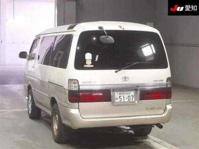 TOYOTA HIACE WAGON