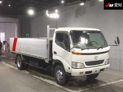 TOYOTA DYNA TRUCK