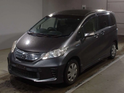 HONDA FREED HYBRID
