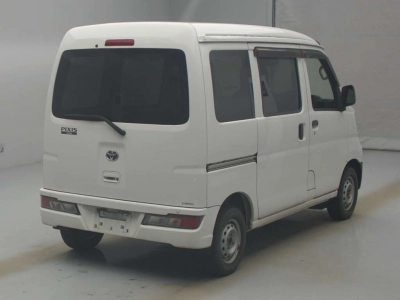 TOYOTA PIXIS VAN