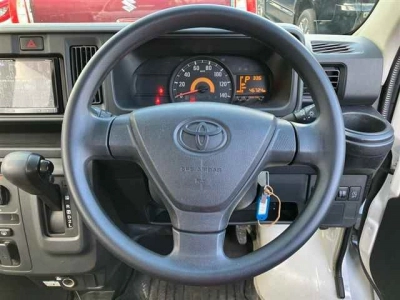 TOYOTA PIXIS VAN
