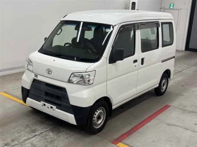 TOYOTA PIXIS VAN