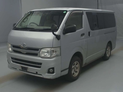 TOYOTA REGIUS VAN