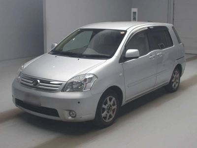 TOYOTA RAUM