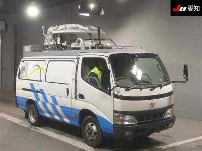 TOYOTA DYNA VAN