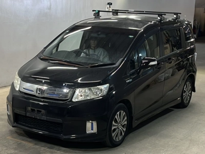 HONDA FREED SPIKE HYBRID